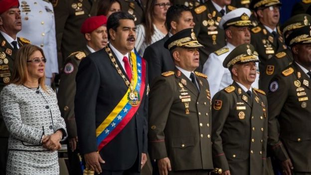 Venezuela: Tổng thống Maduro thoát chết trong một vụ “tấn công bằng drone”