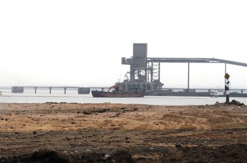 Khu vực giải phóng mặt nằng nhà máy xi măng Hạ Long. Ảnh: B.M