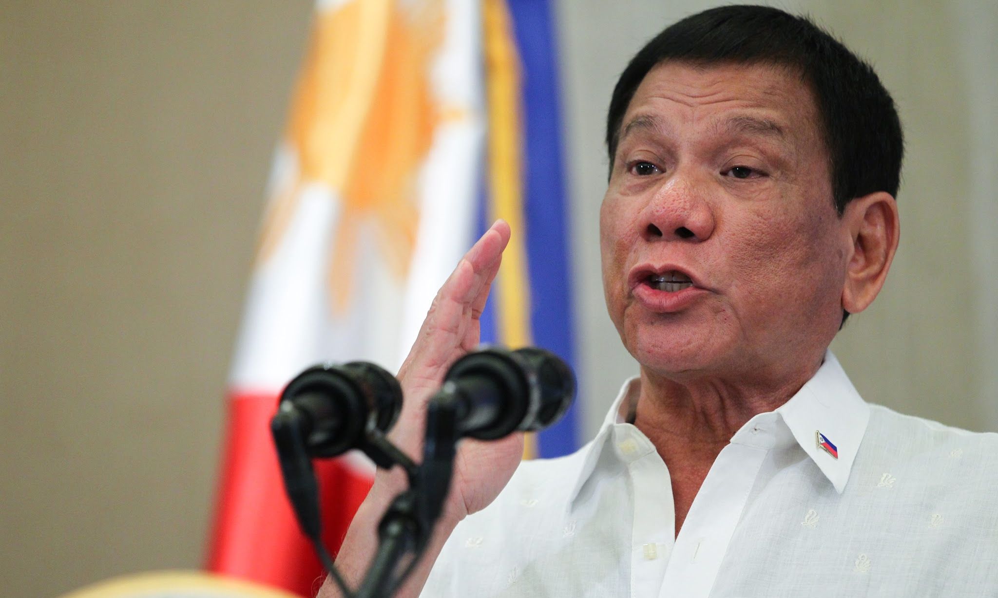 Tổng thống Philippines cuồng ngôn: Trung Quốc ‘đã sở hữu Biển Đông’, có tập trận cũng vô ích