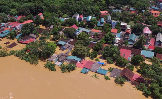 Đề xuất hỗ trợ người dân thiệt hại sau bão 900 triệu đồng, hỗ trợ “công sức” cán bộ hẳn 2 tỷ đồng!