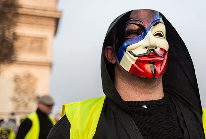Cảnh sát Pháp điều tra người biểu tình Áo vàng vì xúc phạm Tổng thống