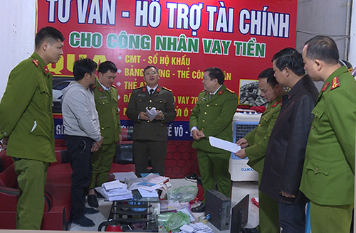 100 cảnh sát đột kích 15 điểm cho vay nặng lãi ở Bắc Ninh