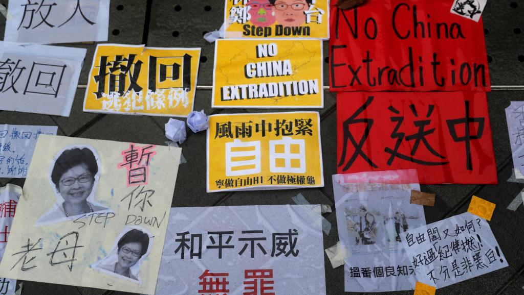 Hồng Kông : Do đâu người dân thắng được trận đấu chống dự luật dẫn độ ?