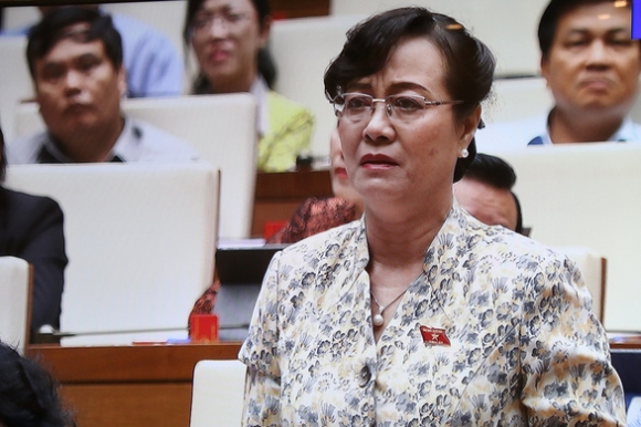 Bà Nguyễn Thị Quyết Tâm rơi nước mắt nói về lương và giờ làm thêm của công nhân