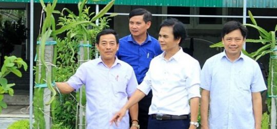 Trả tiền để quan chức nghỉ việc nhường suất cho con cháu, tiền này ở đâu ra?